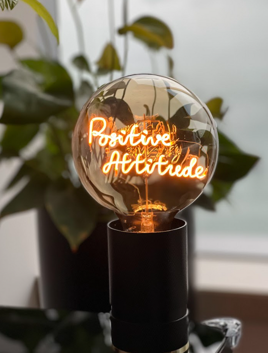 Dekorative Lampe „Positive Attitude“ – verkabelt