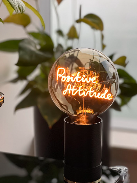 Dekorative Lampe „Positive Attitude“ – verkabelt